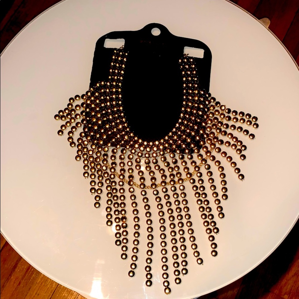 Gold fashion necklace